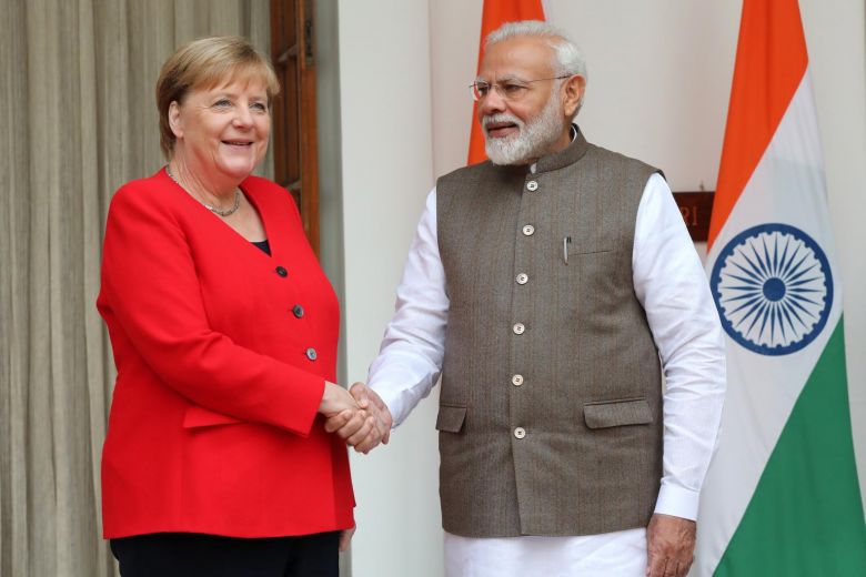 nz_merkelmodi_021182.jpg